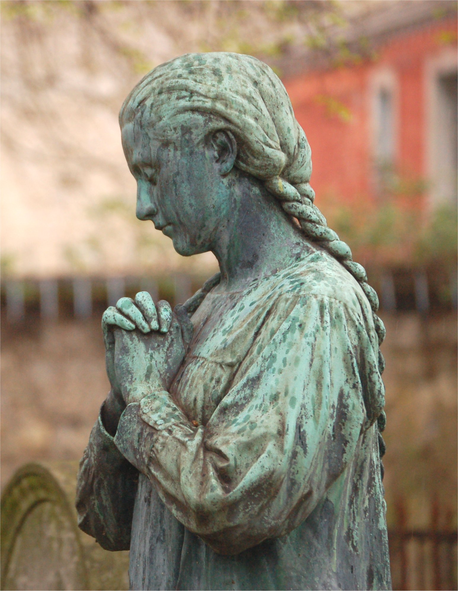 Prayer_Statue_WEDNESDAY