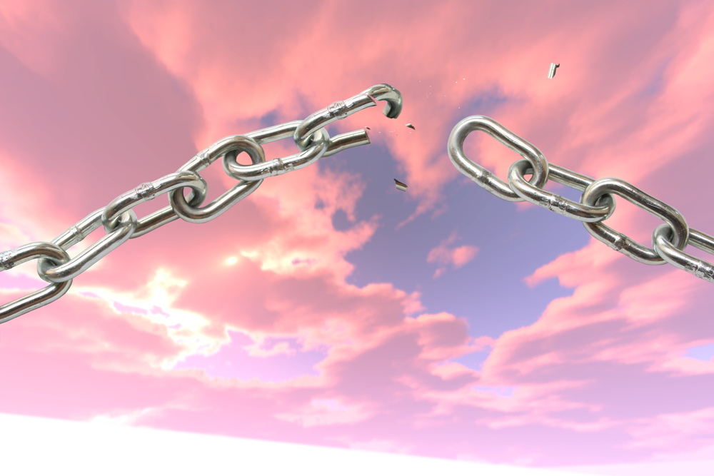 Thursday_Day_Four_Pic_#2-broken_chain